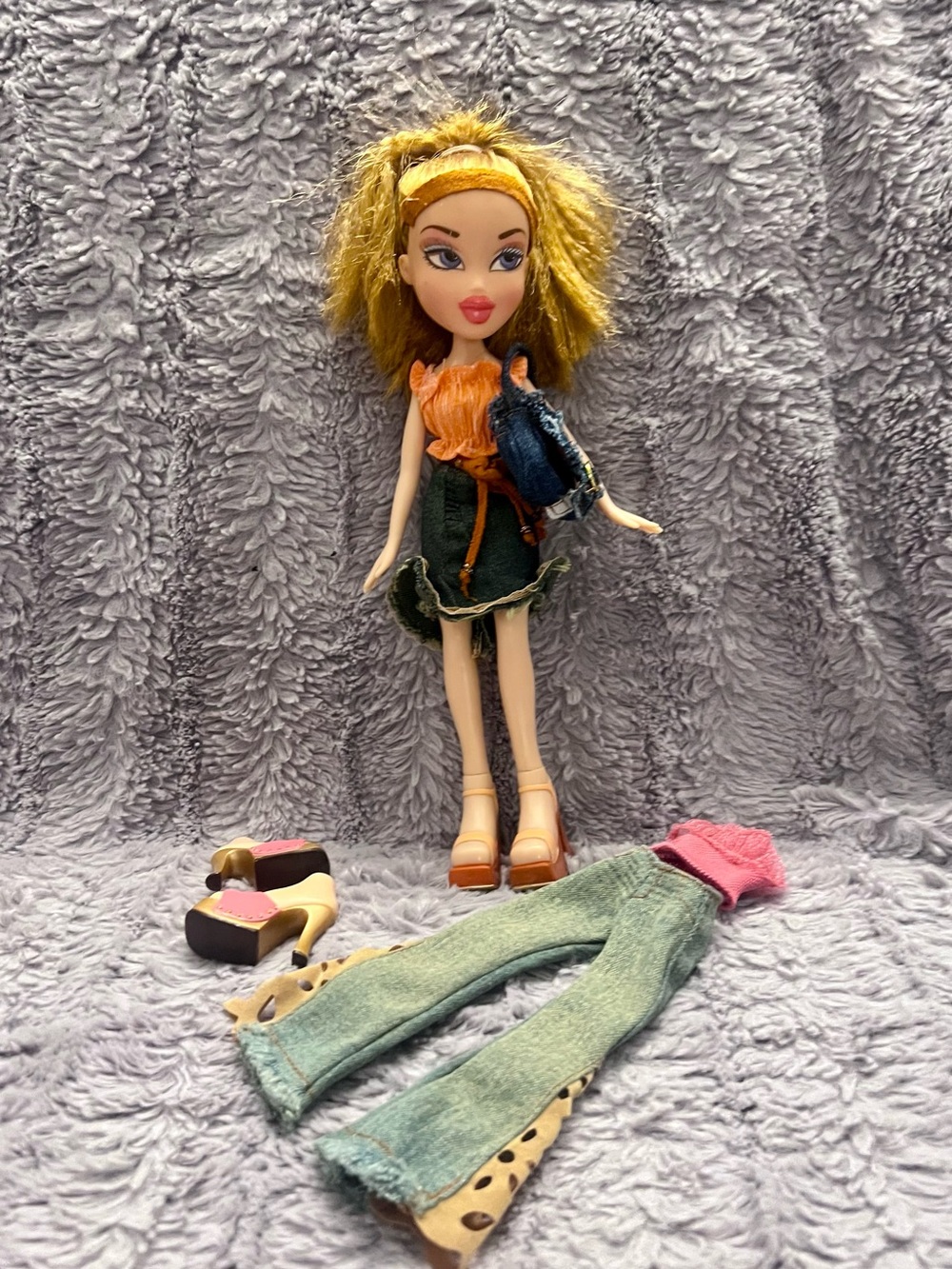 2001 Strut it Chloe Doll Complete Set